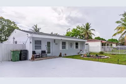 1655 NW 124th St, North Miami, FL 33167 - Photo 1