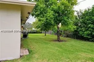 2761 NW 6th St, Pompano Beach, FL 33069 - Photo 23