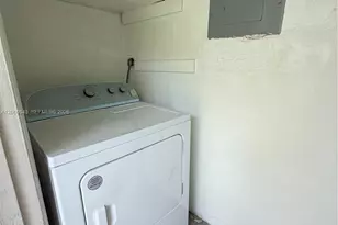 708 SW 7th Ave, Hallandale Beach, FL 33009 - Photo 23