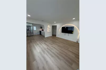 708 SW 7th Ave #1, Hallandale Beach, FL 33009 - Photo 3