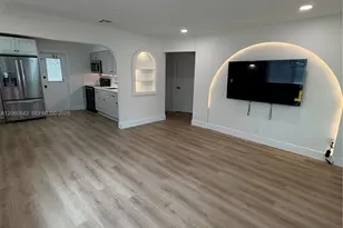 708 SW 7th Ave, Hallandale Beach, FL 33009 - Photo 3