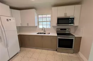 421 NW 57th Ct, Miami, FL 33126 - Photo 3