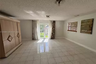 421 NW 57th Ct, Miami, FL 33126 - Photo 5