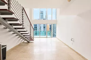 41 SE 5th St, Miami, FL 33131 - Photo 19