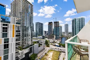 41 SE 5th St, Miami, FL 33131 - Photo 9