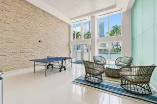 41 SE 5th St, Miami, FL 33131 - Photo 23