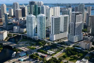 41 SE 5th St, Miami, FL 33131 - Photo 19