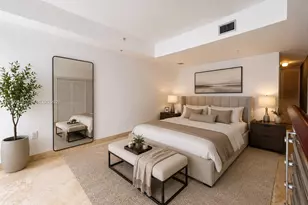 41 SE 5th St, Miami, FL 33131 - Photo 3
