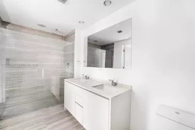 1010 Brickell Ave #2708, Miami, FL 33131 - Photo 15