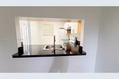 753 NW 103rd Ter #202, Pembroke Pines, FL 33026 - Photo 3