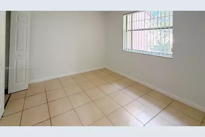 753 NW 103rd Ter #202, Pembroke Pines, FL 33026 - Photo 5