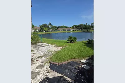 11748 SW 17th Ct, Miramar, FL 33025 - Photo 5
