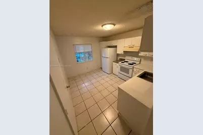 11748 SW 17th Ct, Miramar, FL 33025 - Photo 9