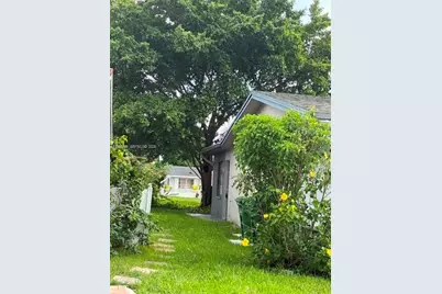 7311 NW 57th Dr, Tamarac, FL 33321 - Photo 17