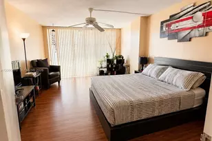 1000 Parkview Dr, Hallandale Beach, FL 33009 - Photo 9