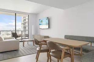 159 NE 6th St, Miami, FL 33132 - Photo 5