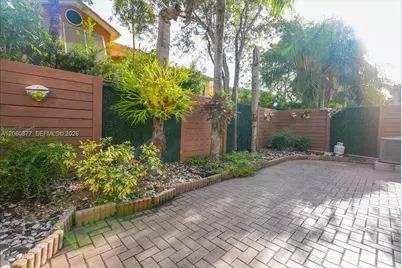 11495 NW 71st St, Doral, FL 33178 - Photo 17