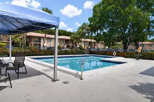 205 Lakeview Dr, Weston, FL 33326 - Photo 39