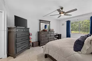 205 Lakeview Dr, Weston, FL 33326 - Photo 15