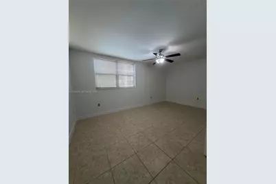 8205 Lake Dr #306, Doral, FL 33166 - Photo 23