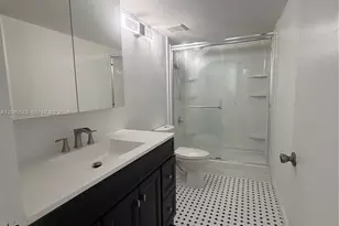 8205 Lake Dr, Doral, FL 33166 - Photo 25