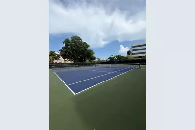 8205 Lake Dr #306, Doral, FL 33166 - Photo 37