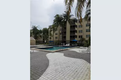 8205 Lake Dr #306, Doral, FL 33166 - Photo 33