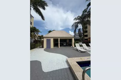 8205 Lake Dr #306, Doral, FL 33166 - Photo 31
