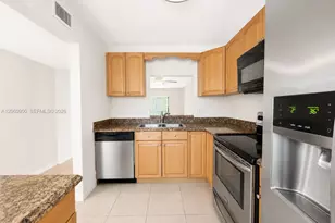 6585 Somerset Dr, Boca Raton, FL 33433 - Photo 7