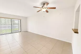 6585 Somerset Dr, Boca Raton, FL 33433 - Photo 9