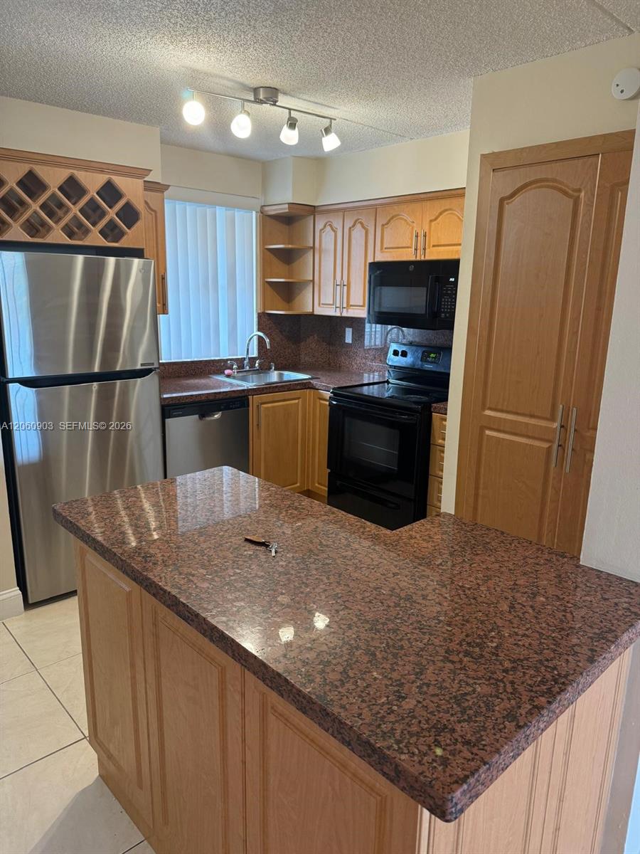 6045 NW 186th St #309 - 6045 NW 186th St #309, Hialeah, FL 33015 Luxury Property | Jose Angel Pina