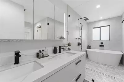 251 NE 95th St, Miami Shores, FL 33138 - Photo 9