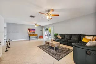 10615 SW 200th St, Cutler Bay, FL 33157 - Photo 11