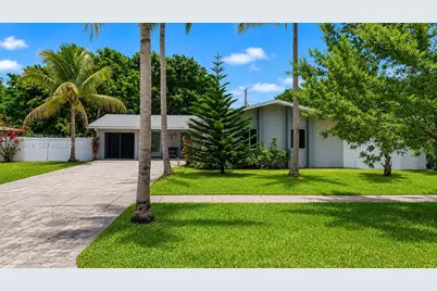 10615 SW 200th St, Cutler Bay, FL 33157 - Photo 3