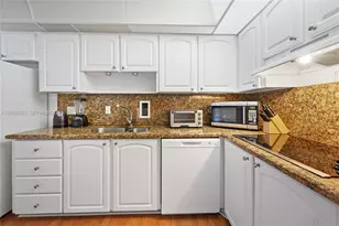 3801 S Ocean Dr, Hollywood, FL 33019 - Photo 9