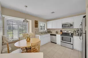 362 Prestwick Cir, Palm Beach Gardens, FL 33418 - Photo 13