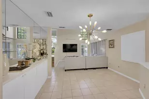 362 Prestwick Cir, Palm Beach Gardens, FL 33418 - Photo 11