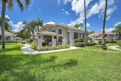 362 Prestwick Cir #3, Palm Beach Gardens, FL 33418 - Photo 5