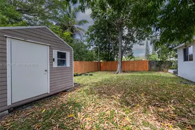 180 NW 67th St, Miami, FL 33150 - Photo 19