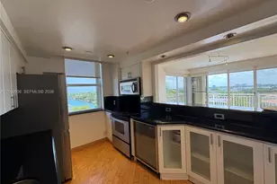 10140 W Bay Harbor Dr, Bay Harbor Islands, FL 33154 - Photo 7
