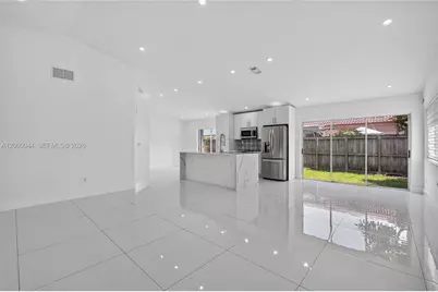 15772 SW 74th Ln, Miami, FL 33193 - Photo 5