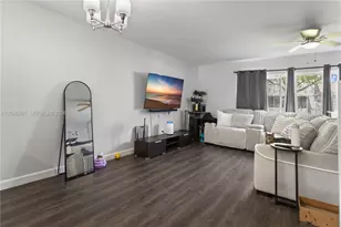 634 NW 208th Dr, Pembroke Pines, FL 33029 - Photo 17