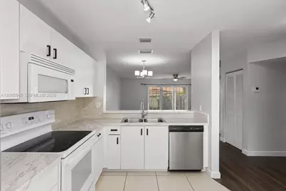 634 NW 208th Dr, Pembroke Pines, FL 33029 - Photo 7
