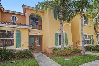 975 NE 42nd Ter #975, Homestead, FL 33033 - Photo 3