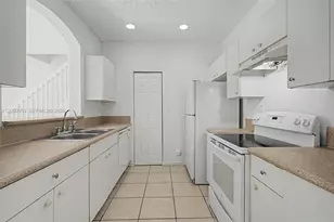 975 NE 42nd Terrace, Homestead, FL 33033 - Photo 9