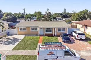 17200 NW 51st Pl, Miami Gardens, FL 33055 - Photo 3
