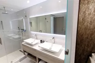 350 S Miami Ave, Miami, FL 33130 - Photo 5