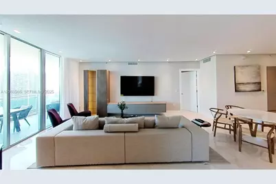 350 S Miami Ave #3902, Miami, FL 33130 - Photo 3