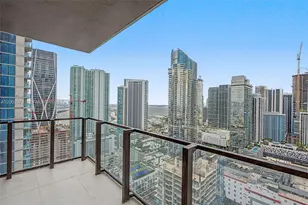 20 NE 11th St, Miami, FL 33132 - Photo 11