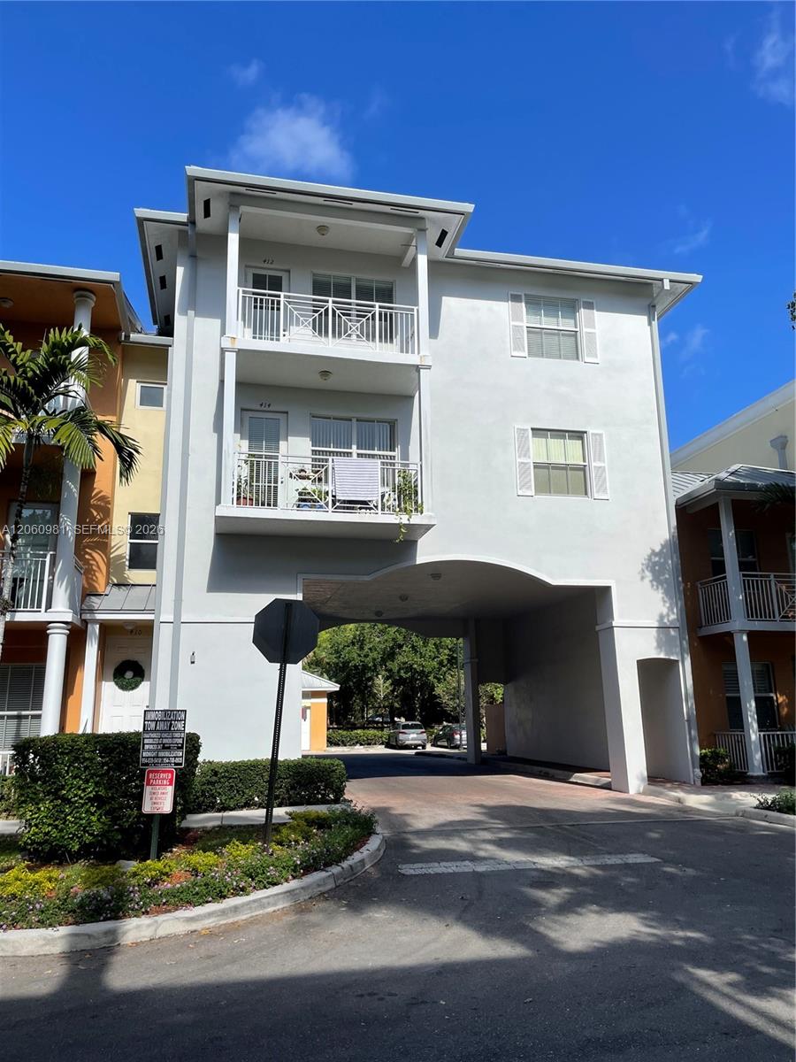 412 SW 13th Terrace #412 - 412 SW 13th Terrace #412, Fort Lauderdale, FL 33312 Luxury Property | Jose Angel Pina